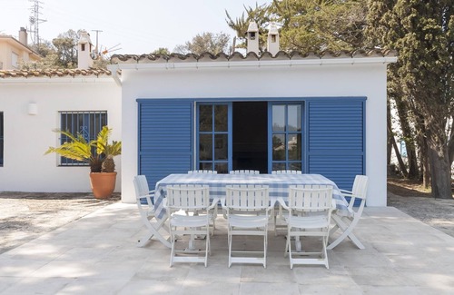 Tossa de Mar Villa | BIG HOUSE with BBQ and dining room outside