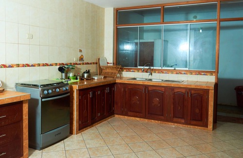 Huanchaco Chalet De Ski | Grande maison avec piscine au 4ème étage devant la plage