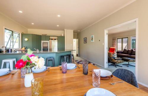Tikitere Maison | Big Inn Brunswick