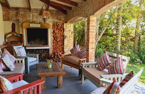 Harkerville Autre | Big Pet friendly Holiday Home with beautiful sunsets and your own swimming pool.