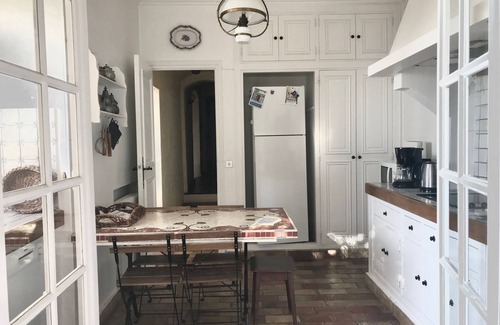 La Turbie Villa | Vaste villa familiale vue mer, jardin, piscine, barbecue, tout près de Monaco