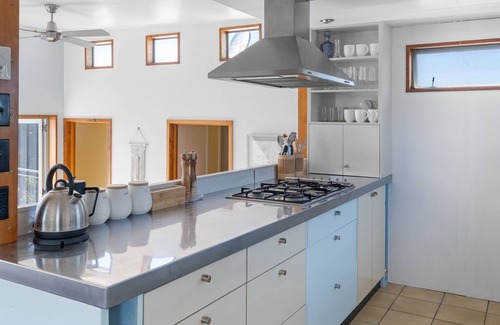 Papamoa Beach Maison | Big rad beach pad - family-friendly oasis one back from beach in Papamoa East