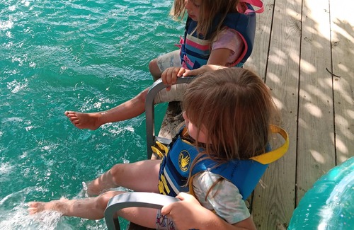 Mount Storm Cabine | Big Rock Camping Cabin 1