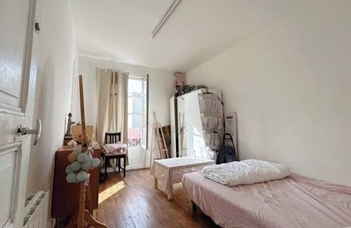 Cachan Appartement | Big room next to train B, 15 minutes go to center ville