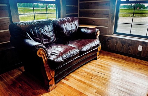 Lake Itasca Hôtel | {Big Timbers} Lodging next to North Entrance of Itasca State Park