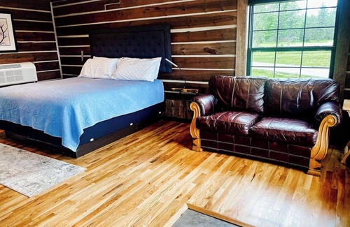 Lake Itasca Hôtel | {Big Timbers} Lodging next to North Entrance of Itasca State Park
