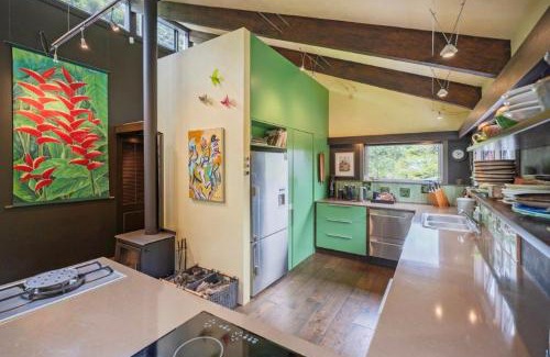 Amodeo Bay Maison | Big Tomato - Paradise in Papa Aroha, Coromandel