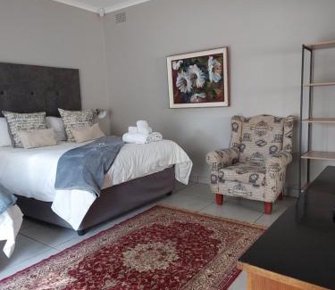 Brits Maison | Big Tree Guesthouse Brits