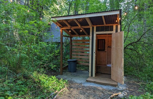 Ashford Location De VR | Bigfoot's Bivvy Tent Site ~8 mi to Mt. Rainier Natl Park Nisqually Entrance
