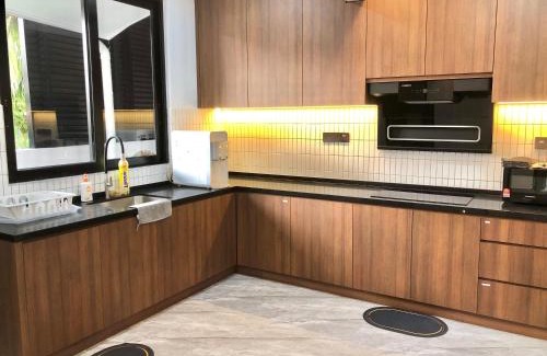 Mukim 16 Ayer Hitam Maison | BigLanded House NR Penang Hill & Kek Lok Si Temple