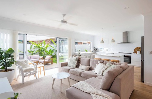 Yamba Maison | Biirinba Breathe - Oceanstays