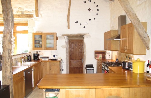 Belmontet Maison | Grange spacieuse avec charme sophistiqué, emplacement de lot tranquille et piscine isolée