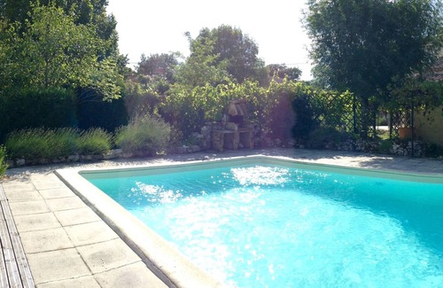 Belmontet Maison | Grange spacieuse avec charme sophistiqué, emplacement de lot tranquille et piscine isolée