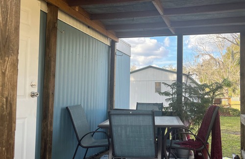 De Leon Springs Maison | BIKE WEEK -JEEP WEEK Charming 2-bedroom mobile home in DeLeon Sprgs w/ WiFi, AC