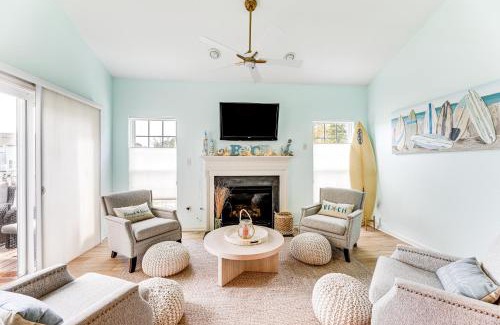 Ocean View Maison | Bikes, Kayaks, Pool Getaway 3 Mi to Bethany Beach