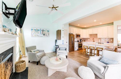 Ocean View Maison | Bikes, Kayaks, Pool Getaway 3 Mi to Bethany Beach