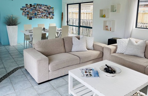 Bowentown Maison | Bas de bikini sur le boulevard, Waihi Beach