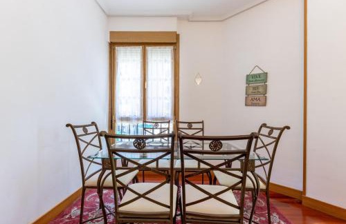 Barakaldo Appartement | Bilbao BEC with parking by Aston Rentals