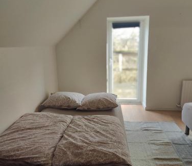 Asted Maison | Billig overnatning tæt på badestrand og jesperhus