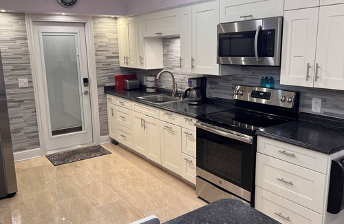 Wilton Manors Station Balnéaire | Billy's Resort -Men only-Clothing optional-Beach Bungalow