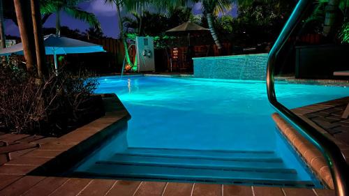 Wilton Manors Maison | Billy's Resort- Men Only - Solo Hombres