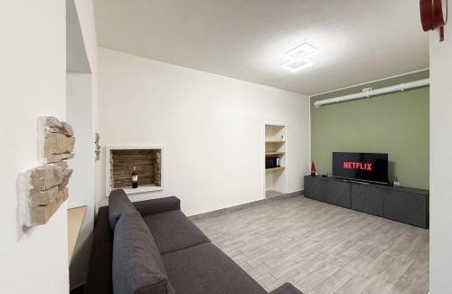 Oleggio Castello Appartement | Bilocale con Giardino a due passi dal Lago