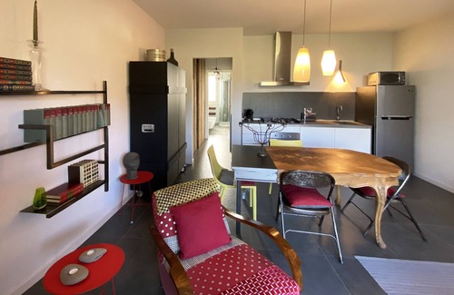 Vallebona Appartement | Bilocale con splendido porticato