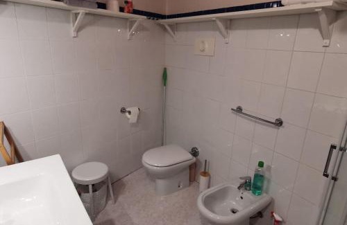 Angera Appartement | Bilocale in corte ristrutturata