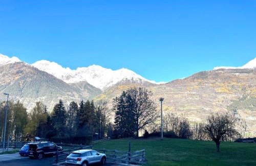 La Salle Appartement | Bilocale pietra e legno immerso nella natura