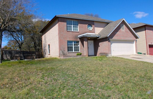 Live Oak Maison | Biltmore Bliss Charming 3-bedroom house with AC, WiFi