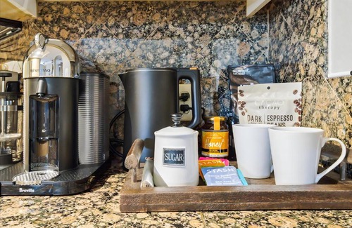 Camelback East Appartement | Biltmore Bliss Desert Retreat!