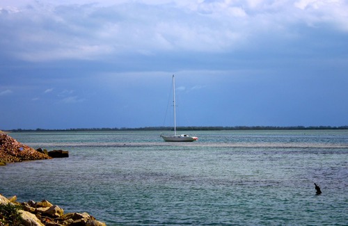 North Bimini Cabine | BIMINI SLIP DOCK 44ft