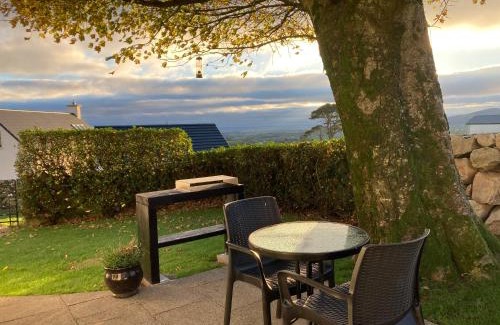 Newry Chalet De Ski | Binnian Gateway
