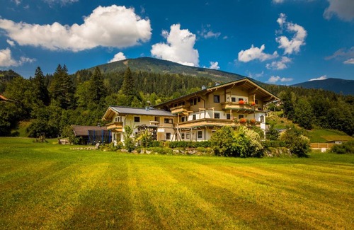 Schonbach Maison | Bio-Bauernhof Obertrattenbachhof