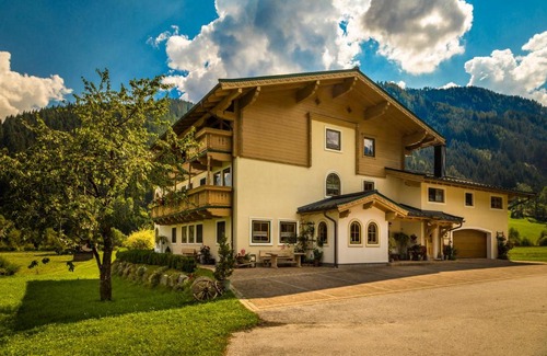 Schonbach Maison | Bio-Bauernhof Obertrattenbachhof
