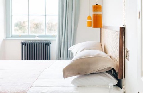 Waltham Cross Hôtel | Birch Community