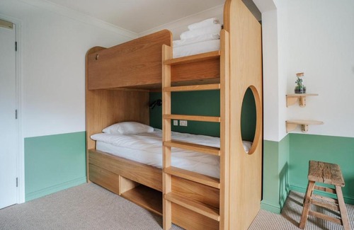 Waltham Cross Hôtel | Birch Community