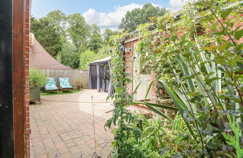 Brundall Cottage | Birch Cottage, BRUNDALL