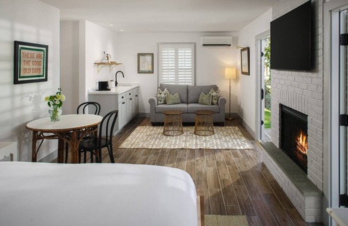 Shelter Island Heights Hôtel | Birch Cottage | The Pridwin Hotel and Cottages