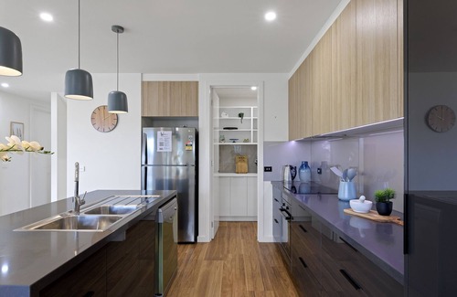 Cowes Maison | Birchwood Villa Cowes, Pool & Tennis in Complex