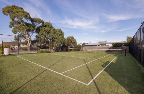 Cowes Maison | Birchwood Villa Cowes, Pool & Tennis in complex
