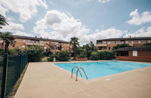 Montauban Appartement | Bird garden, Piscine, Parking, Calme