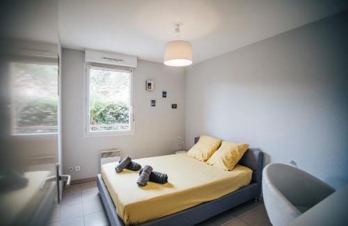 Montauban Appartement | Bird garden, Piscine, Parking, Calme