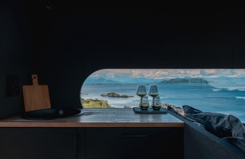 Indre Reksta Cabine | Birdbox Reksta
