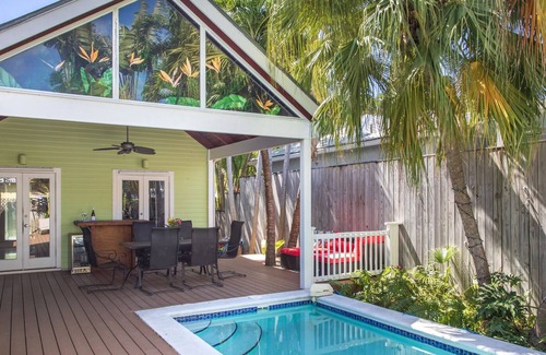 White Street Gallery District Maison | Birds of Paradise in Key West *monthly rental*