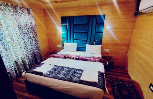 Srechan Maison | Birdsong 5BR Stay with Riverside by Homeyhuts
