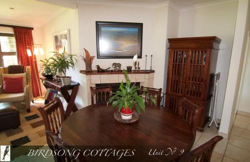 Cathkin Park Maison | Birdsong Cottage No 10 10 Poplar Drive Bergview Estate Cathkin Park