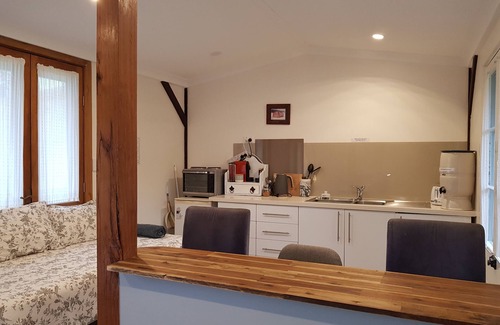 The Pocket Cabine | BIRDSONG: A quaint Swiss Style Cabin, nestled in nature in Byron Bay Hinterland!