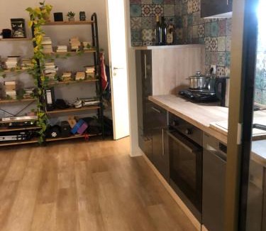 Neukoelln Appartement | Birdsong Temple