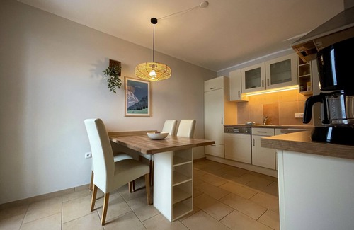 Horn Appartement | Birkeneck 2 (1st floor), castle view dream holiday apartment